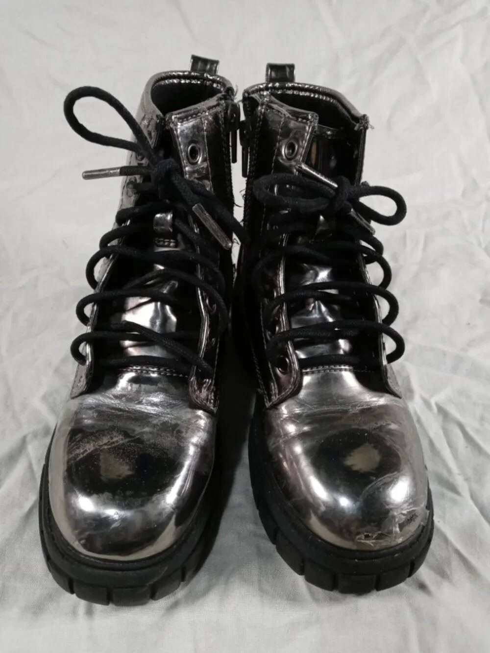 Madden NYC Girls Shiny Gold Combat Kids Boots Lace Up Side Zip Size 1 Good Cond